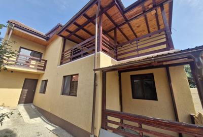 Casă cu 4 camere cu Teren 478 Mp în Central