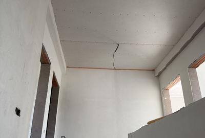 Casă cu 4 camere cu Teren 360 Mp în Cârcea