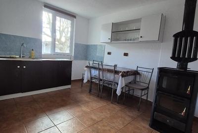 Casă cu Teren 1200 Mp în Central