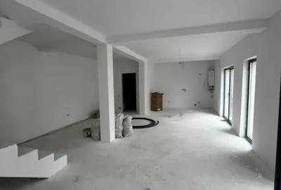 Casă cu 3 camere cu Teren 250 Mp în Dâmbul Rotund
