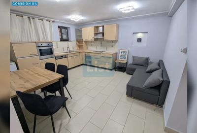 Apartament cu 3 camere semidecomandat, mobilat în Între Lacuri