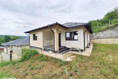 Casă cu 3 camere cu Teren 450 Mp în Central