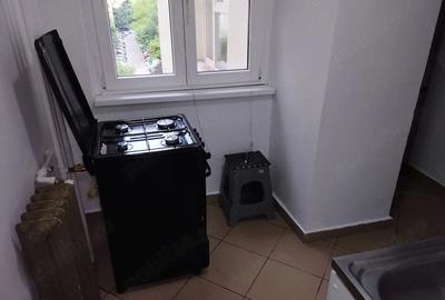 Garsonieră decomandată în Central