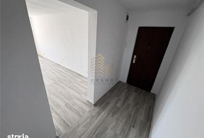 Apartament cu 2 camere decomandat în Decebal - 5