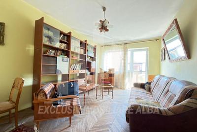 Apartament cu 3 camere decomandat în Cetate