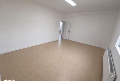 Casă cu 4 camere în Tunari
