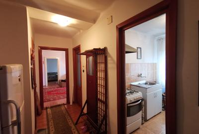 Apartament cu 3 camere în Central - 1
