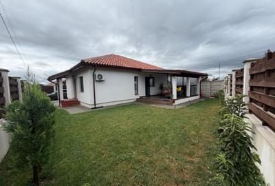 Casă cu 3 camere în Exterior Vest