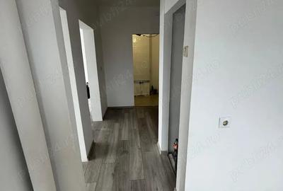 Apartament cu 2 camere decomandat în Orșova