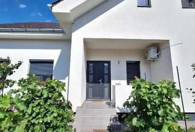 Casă individuală cu 4 camere cu Canalizare în Giroc - 2