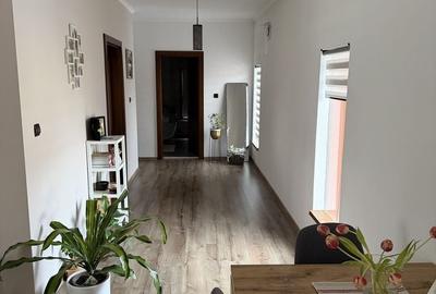 Casă cu 3 camere în Central