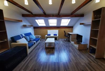 Apartament cu 2 camere semidecomandat în P-ța Unirii