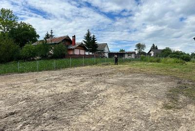 Teren de 2200 mp, în Pătrăuți