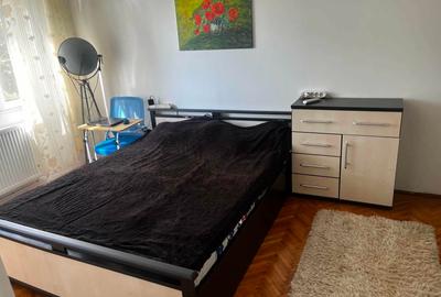 Apartament cu 3 camere semidecomandat în Complex Studențesc - 3