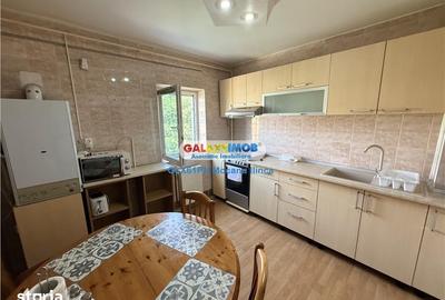 Apartament cu 2 camere semidecomandat, mobilat în Vest
