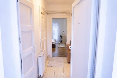 Apartament cu 2 camere, mobilat în Central - 1