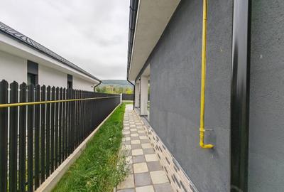 Casă cu 3 camere cu Canalizare în Exterior Nord - 3