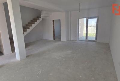Duplex cu 4 camere semidecomandat cu Teren 287 Mp în Moșnița Nouă - 1