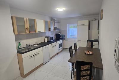 Apartament cu 3 camere decomandat în Exterior Vest - 8