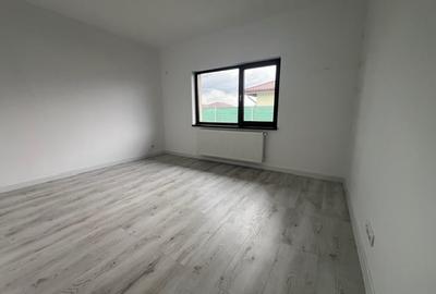 Casă individuală cu 3 camere cu Canalizare în Balotești - 8