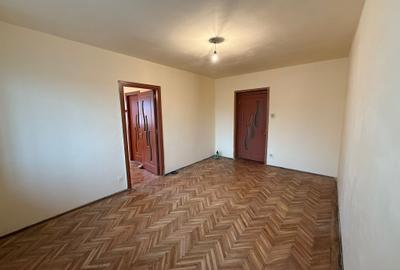 Apartament cu 3 camere circular în Minerul - 1