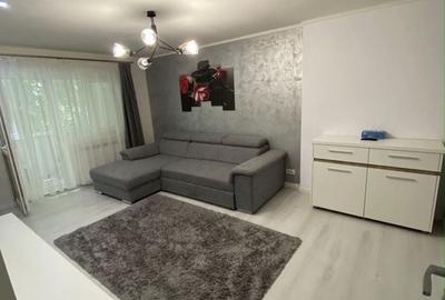 Apartament cu 3 camere decomandat în Traian