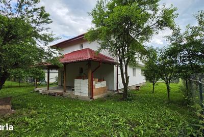 Casă cu 6 camere cu Teren 700 Mp în Breaza