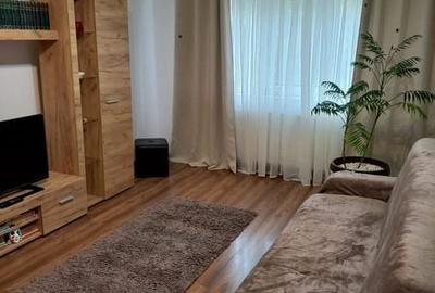 Apartament cu 3 camere decomandat în Craiovei