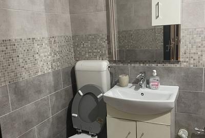 Apartament cu 3 camere semidecomandat în Central - 1
