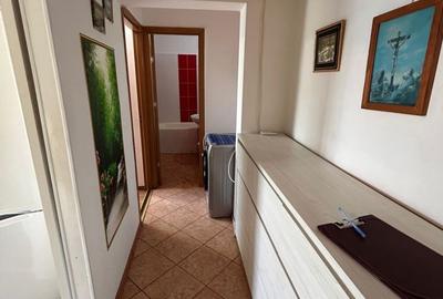 Apartament cu 2 camere, mobilat în Radu Negru