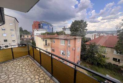 Apartament cu 4 camere semidecomandat, mobilat în Central - 12
