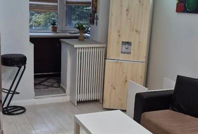 Apartament cu 3 camere decomandat, mobilat în Rahova