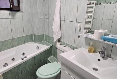 Apartament cu 2 camere semidecomandat în Ultracentral