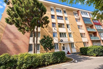 Apartament cu 2 camere nedecomandat, mobilat în Central
