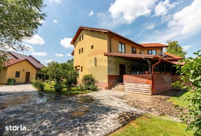 Casă cu 7 camere cu Teren 3249 Mp în Nord
