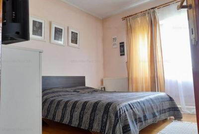 Casă cu 4 camere cu Teren 300 Mp în Central