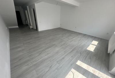 Duplex cu 4 camere cu Canalizare în Central - 6