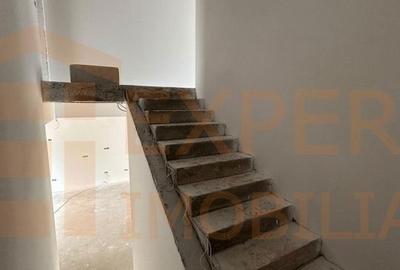 Casă cu 5 camere cu Teren 300 Mp în Capitol - 10