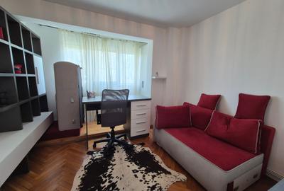 Apartament cu 3 camere decomandat în Circumvalațiunii - 16