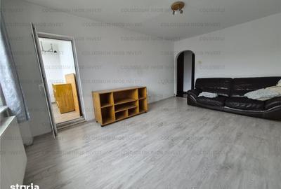 Apartament cu 2 camere decomandat în Tractorul - 4
