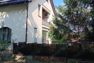 Casă cu Teren 885 Mp în Plopi - 1