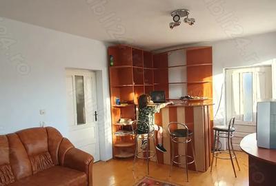 Casă cu 5 camere cu Teren 300 Mp în Central - 8