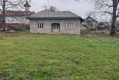 Casă cu 3 camere cu Teren 1200 Mp în Grumăzești - 2
