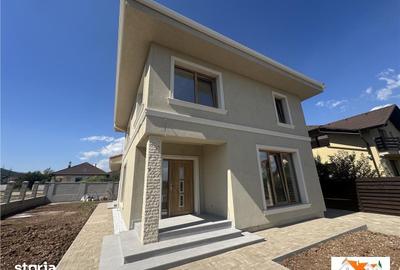 Casă cu 5 camere cu Teren 411 Mp în Cetate