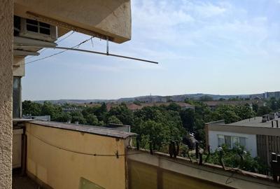 Apartament cu 3 camere decomandat în Exterior Vest - 8
