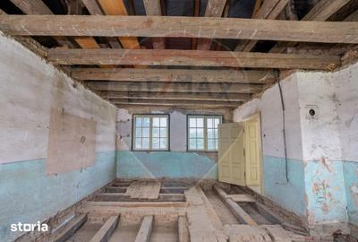 Casă cu 7 camere cu Teren 1600 Mp în Bruiu - 15