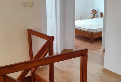 Casă cu 4 camere cu Teren 1000 Mp în Câmpu Cetății
