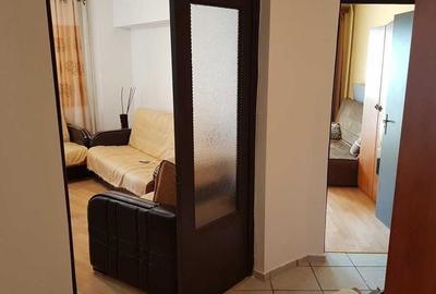 Apartament cu 3 camere decomandat în Crângași