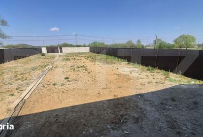Casă cu 3 camere decomandat cu Teren 950 Mp în Central - 2