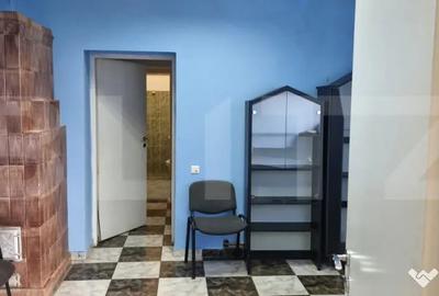 Casă cu 2 camere cu Teren 1138 Mp în Central